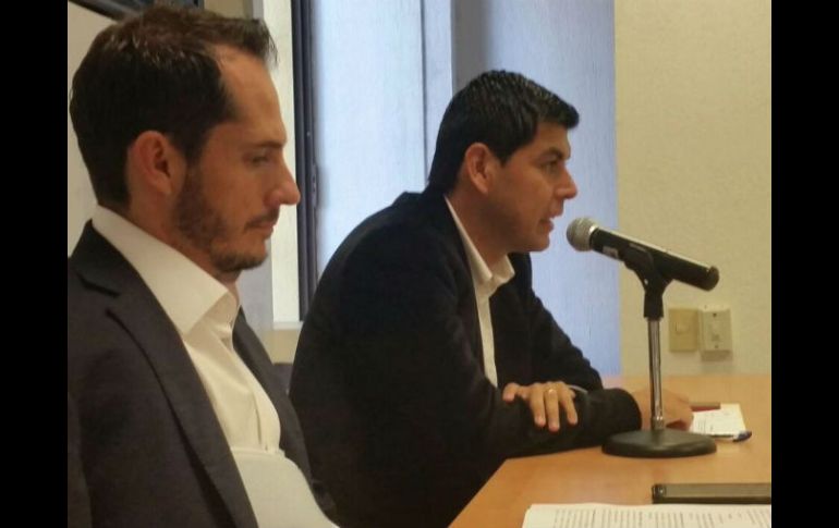 Antonio Martín del Campo y Fabián González Abundis presentan las bases del programa Reto Zapopan este martes. TWITTER / @ZapopanGob