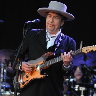 Bob Dylan sigue en silencio tras ganar el Nobel de Literatura