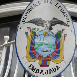 EU niega cualquier presión a Ecuador por Assange