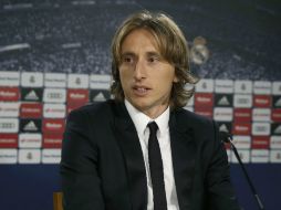 ''Quiero dar las gracias al club (…) por tener tanta confianza en mí y puedo prometer que voy a seguir dándolo todo'', dijo Modric. EFE / P. Campos