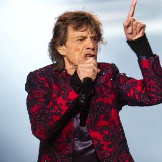 Los Rolling Stones cancelan show; Jagger padece laringitis