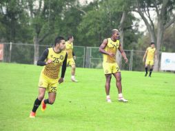 El defensor universitario (#25) acepta que no hay muchas probabilidades de clasificar a la Liguilla. EL INFORMADOR / R. Tamayo