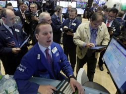 Wall Street mantuvo en 1.75 por ciento el rendimiento de los bonos. AP / ARCHIVO