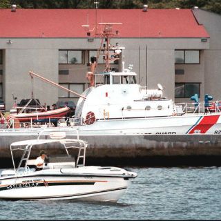 Revisarán rompeolas donde murió José Fernández