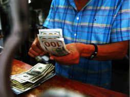 Los precios del petróleo afectaron la cotización de varias divisas, el peso mexicano, entre ellas. EL INFORMADOR / E. Barrera