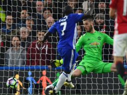 El United se estanca con 14 puntos en el séptimo lugar de la liga inglesa de futbol. AFP / B. Stansall