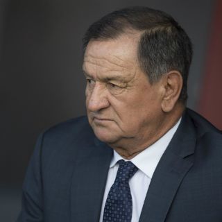 Morelia cesa a Enrique Meza