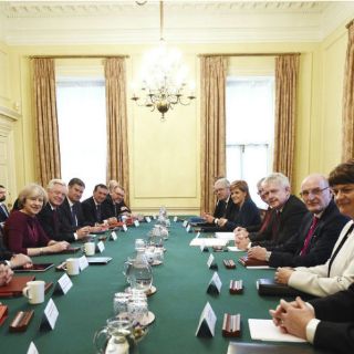 May recibe a los líderes autonómicos para debatir el 'Brexit'