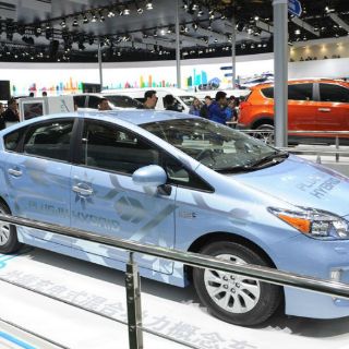 La Profeco llama a revisión a vehículos híbridos de Toyota