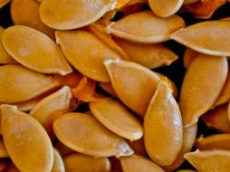 La semilla de calabaza tiene ácidos grasos como el oleico y linoleico que ayudan a la prevención cardiovascular. ESPECIAL / www.conacytprensa.mx