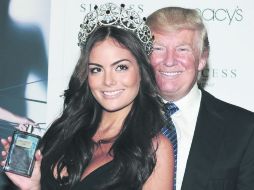 Cordial. Ximena Navarrete con Trump durante su reinado como Miss Universo. ESPECIAL /