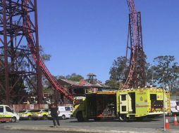 Varios vehículos de los servicios de emergencia acudieron a Dreamworld tras el accidente. EFE / S. Bailey
