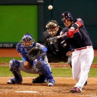Cleveland pega primero en la Serie Mundial