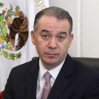 Proponen para PGR a priista con largo historial legislativo