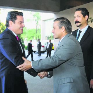 Promueven la transparencia y eficiencia en compras públicas