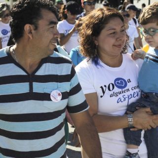 Padres, pieza clave en mejora del autismo en hijos