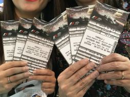 Algunas personas deciden hacer la compra de forma tradicional y acudir a un centro Tickemaster. EL INFORMADOR / P. Gallardo