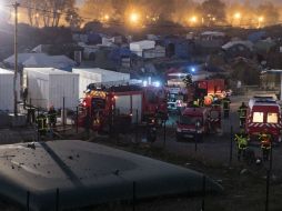 Especifican que en el tercer día de evacuación, mil 215 adultos abandonaron voluntariamente el polémico emplazamiento. EFE / E. Laurent