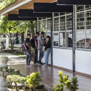 Recursos de becas se reasignarán a la mejoría de escuelas