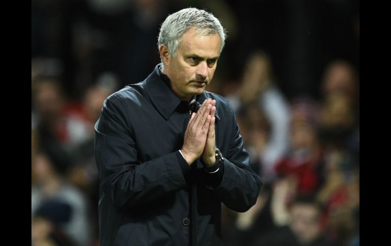 Mourinho tuvo algunos problemas disciplinarios durante sus dos periodos como director técnico  del Chelsea. AFP / O. Scarff