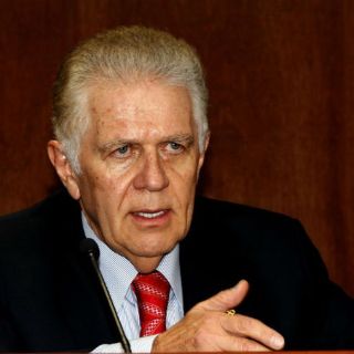 Carlos Padilla seguirá al frente del COM