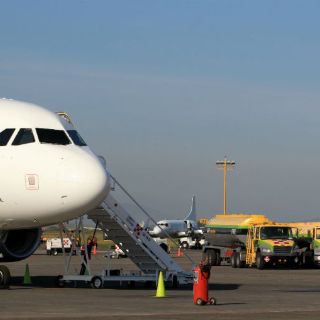 Reino Unido pide aterrizaje de avión de Volaris