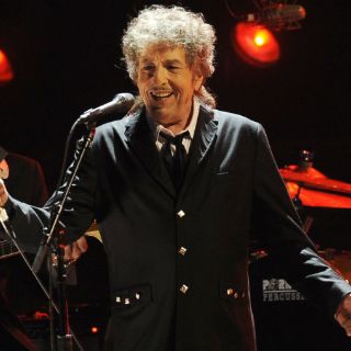 Bob Dylan piensa aceptar su premio Nobel
