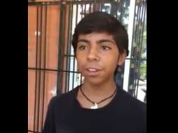 Paco ofrece empanadas e inglés, francés, italiano, alemán y portugués, y asegura que regresará pronto a la playa. YOUTUBE / TIJUANA EN LINEA