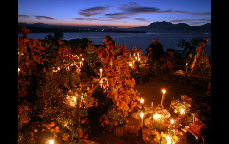 En algunas regiones del país prevalece el ritual indígena para rendir culto a los ancestros. EL INFORMADOR / ARCHIVO