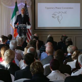 Johnson y Kerry se reúnen en Londres para tratar sobre Libia