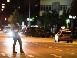 Luego de ser detenido, y tras un breve tiroteo, el hombre recibe impactos de bala y fallece. AP / ARCHIVO