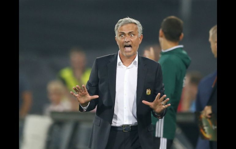 El luso habría protestado airadamente en el partido del ManU ante el Burnley debido a un penalti. AP / ARCHIVO