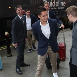 'Chicharito' y Bayer quieren primer triunfo en Champions