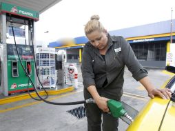 El ajuste en el precio internacional de referencia llevará a un aumento en el mercado interno de gasolina en México. EL INFORMADOR / ARCHIVO