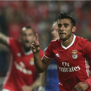 Con Jiménez de cambio, Benfica vence a Dinamo Kiev