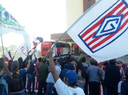 Los rojiblancos recibieron muestras de apoyo en el hotel de concentración. EL INFORMADOR / M. Vargas