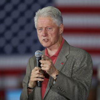 El FBI sorprende al publicar vieja investigación sobre Bill Clinton
