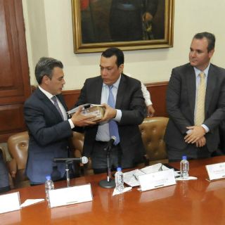 Ejecutivo busca presupuesto superior a 98 mil MDP para 2017