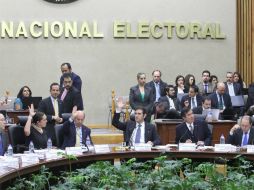 El INE menciona que en el material no se no se identifica que se trata de labores legislativas y se hace promoción al partido. NTX / ARCHIVO