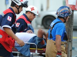 Reportan que paramédicos de Protección Civil acudieron al centro comercial Perinorte y brindaron atención a los lesionados. NTX / ARCHIVO