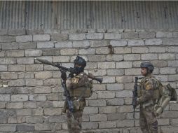 Los enfrentamientos entre iraquíes y yihadistas tienen en peligro la vida de 1.2 millones de civiles. AP / M. Drobnjakovic