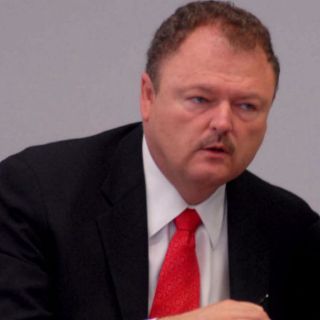 Padrés cuenta con al menos 35 amparos: Ernesto Gándara