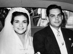 Leopoldo Rubio Corona (+) y su esposa Luz Elena Salazar el día de su boda. ESPECIAL /