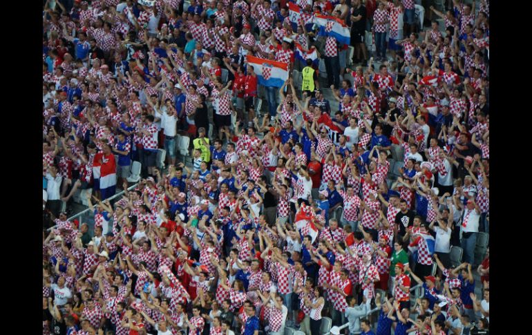 En ese partido clasificatorio al Mundial de 2018, los aficionados croatas y los kosovares cantaron: ''mata, mata al serbio''. NTX / ARCHIVO