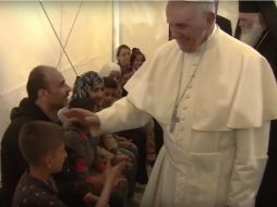 A lo largo del video aparecen imágenes del Papa en sus enuentros con migrantes en diversas partes del mundo. YOUTUBE / El Video del Papa