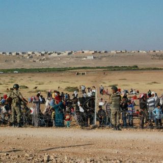 Mueren tres militares estadounidenses por disparos en Jordania