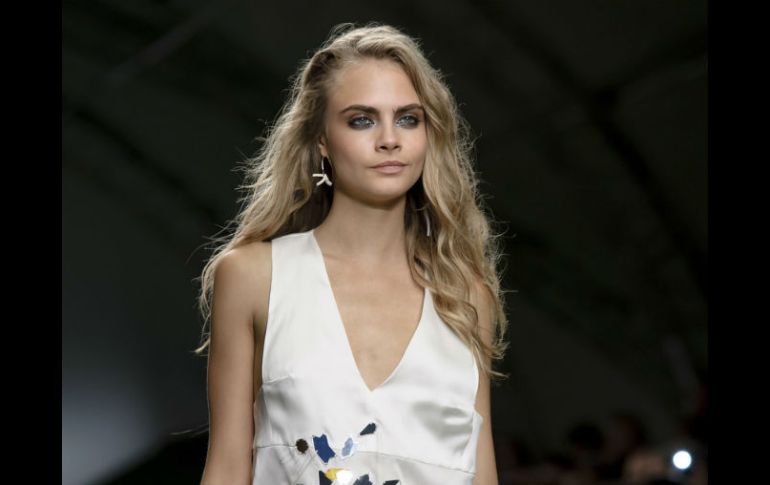 'El artículo con respecto a mi y al Victoria’s Secret Fashion Show 2014 es una completa invención', dijo Cara. AP / ARCHIVO