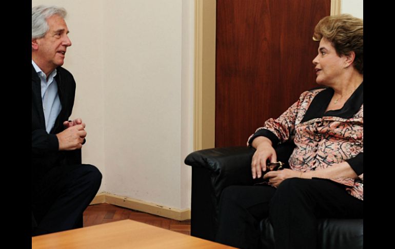 Tabaré Vázquez, presidente Uruguay (izq) y Dilma Rousseff (der). EFE / Presidencia de Uruguay
