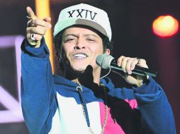 Con su pop contagioso y su prodigiosa voz, Bruno Mars conquistó a los asistentes. AFP /