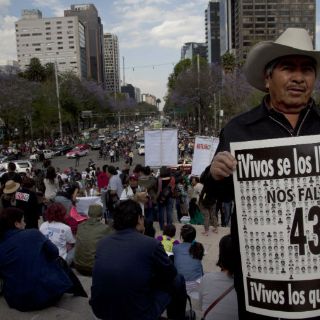 Sin cabeza, investigación del caso Iguala